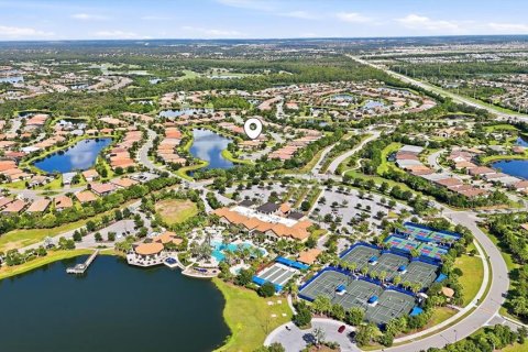 Villa ou maison à vendre à Lakewood Ranch, Floride: 2 chambres, 143.35 m2 № 2349969 - photo 2