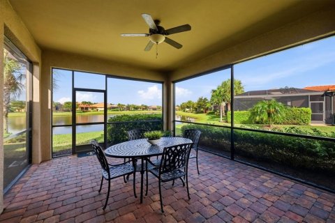 Villa ou maison à vendre à Lakewood Ranch, Floride: 2 chambres, 143.35 m2 № 2349969 - photo 19