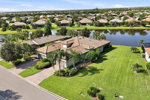 Villa ou maison à vendre à Lakewood Ranch, Floride: 2 chambres, 143.35 m2 № 2349969 - photo 3