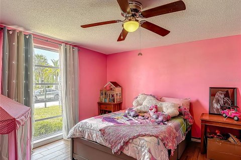 House in Holiday, Florida 3 bedrooms, 156.73 sq.m. № 1677100 - photo 20