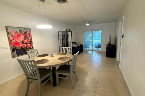 Copropriété à louer à Naples, Floride: 2 chambres, 74.88 m2 № 1926619 - photo 8