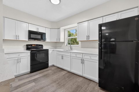 Villa ou maison à vendre à Belle Glade, Floride: 3 chambres, 110.74 m2 № 2176943 - photo 10