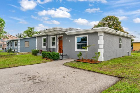 Villa ou maison à Belle Glade, Floride 3 chambres, 110.74 m2 № 2176943