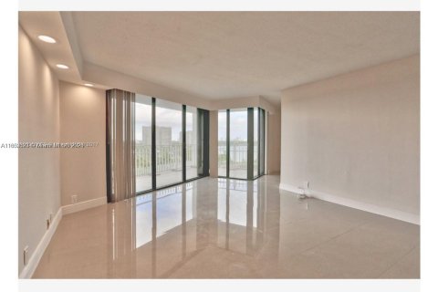 Copropriété à louer à Miami, Floride: 2 chambres, 108.14 m2 № 1877723 - photo 3