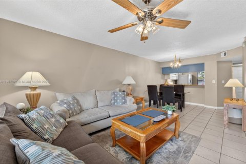 Купить кондоминиум в Плантация, Флорида 2 спальни, 87.33м2, № 1972841 - фото 8