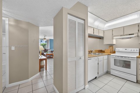 Купить кондоминиум в Плантация, Флорида 2 спальни, 87.33м2, № 1972841 - фото 12