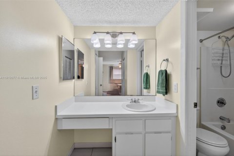 Купить кондоминиум в Плантация, Флорида 2 спальни, 87.33м2, № 1972841 - фото 23