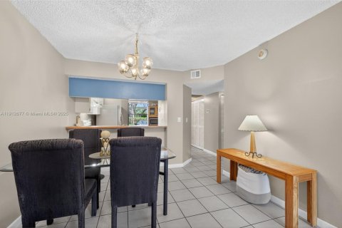 Купить кондоминиум в Плантация, Флорида 2 спальни, 87.33м2, № 1972841 - фото 17