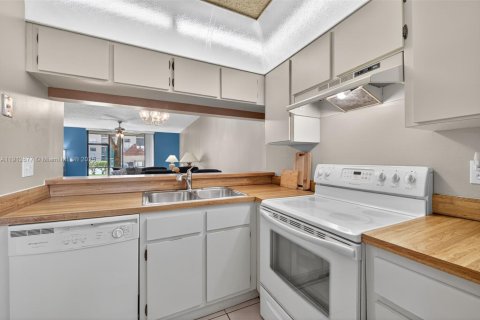 Купить кондоминиум в Плантация, Флорида 2 спальни, 87.33м2, № 1972841 - фото 15