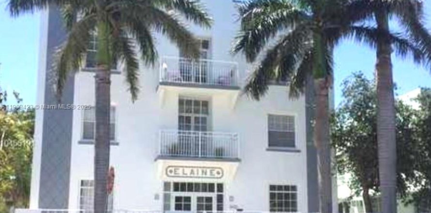 Condominio en Miami Beach, Florida, 1 dormitorio  № 2081843