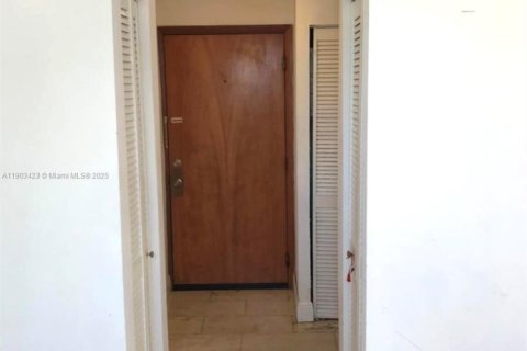 Condominio en alquiler en Miami Beach, Florida, 1 dormitorio, 43.85 m2 № 2081843 - foto 5