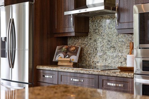 Copropriété à louer à Miami, Floride: 3 chambres, 208.1 m2 № 2046022 - photo 5