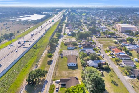 Commercial property in Miami Gardens, Florida № 1756753 - photo 19