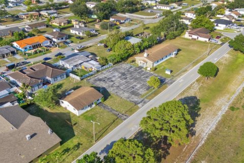Commercial property in Miami Gardens, Florida № 1756753 - photo 17