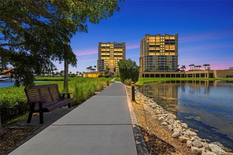 Condominio en venta en Palmetto, Florida, 2 dormitorios, 183.76 m2 № 1907724 - foto 1