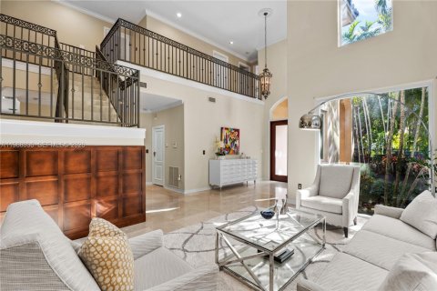 Casa en venta en Miami, Florida, 4 dormitorios, 298.12 m2 № 2029825 - foto 6