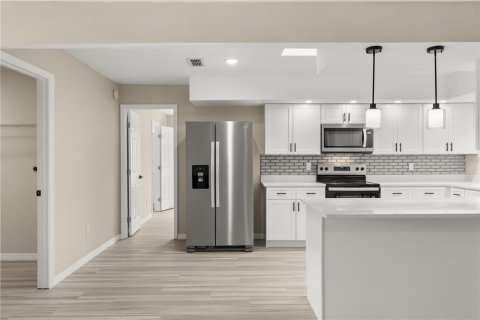 Casa en venta en Ocala, Florida, 4 dormitorios, 262.36 m2 № 1743043 - foto 11