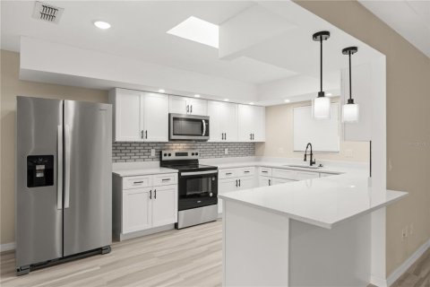 Casa en venta en Ocala, Florida, 4 dormitorios, 262.36 m2 № 1743043 - foto 10