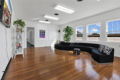 Propiedad comercial en venta en Winter Garden, Florida, 245.08 m2 № 1544041 - foto 7