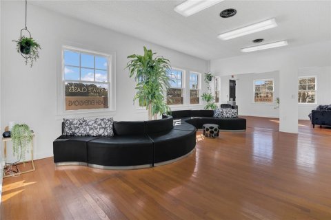 Propiedad comercial en venta en Winter Garden, Florida, 245.08 m2 № 1544041 - foto 4