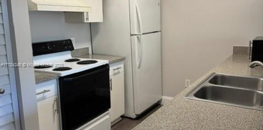 Condo à Hollywood, Floride, 1 chambre № 1731513