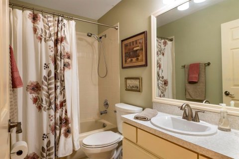Duplex in Mount Dora, Florida 2 bedrooms, 116.31 sq.m. № 1908931 - photo 17