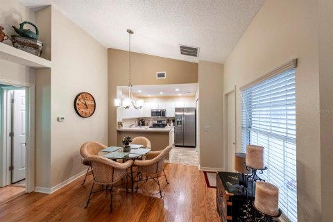 Duplex in Mount Dora, Florida 2 bedrooms, 116.31 sq.m. № 1908931 - photo 5
