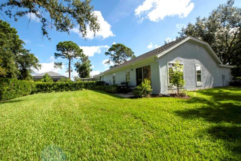 Duplex in Mount Dora, Florida 2 bedrooms, 116.31 sq.m. № 1908931 - photo 3