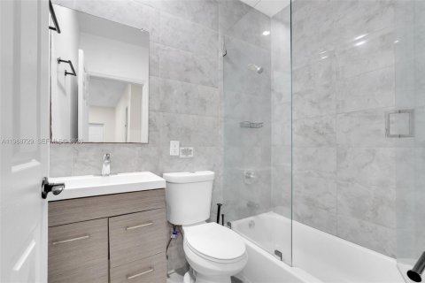 Villa ou maison à louer à Miami, Floride: 4 chambres, 109.53 m2 № 2030800 - photo 26