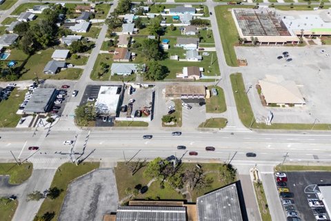 Commercial property in Englewood, Florida 84.45 sq.m. № 2235357 - photo 10