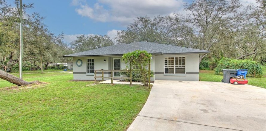 House in Riverview, Florida 3 bedrooms, 140.84 sq.m. № 1919403
