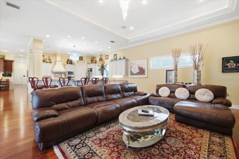 House in Lutz, Florida 8 bedrooms, 803.6 sq.m. № 2235413 - photo 25