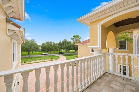 House in Lutz, Florida 8 bedrooms, 803.6 sq.m. № 2235413 - photo 5
