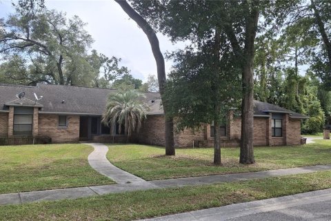 House in Altamonte Springs, Florida 4 bedrooms, 276.01 sq.m. № 1757552 - photo 2