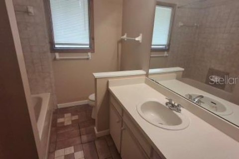 House in Altamonte Springs, Florida 4 bedrooms, 276.01 sq.m. № 1757552 - photo 20