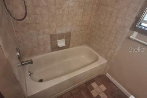 House in Altamonte Springs, Florida 4 bedrooms, 276.01 sq.m. № 1757552 - photo 21