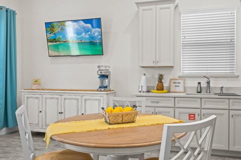 House in Kissimmee, Florida 1 bedroom, 61.32 sq.m. № 1826137 - photo 10
