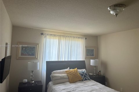 Touwnhouse à louer à Tamarac, Floride: 2 chambres, 114.27 m2 № 1996339 - photo 18