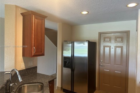 Touwnhouse à louer à Tamarac, Floride: 2 chambres, 114.27 m2 № 1996339 - photo 14