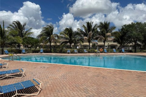 Touwnhouse à louer à Tamarac, Floride: 2 chambres, 114.27 m2 № 1996339 - photo 28