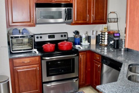 Touwnhouse à louer à Tamarac, Floride: 2 chambres, 114.27 m2 № 1996339 - photo 10