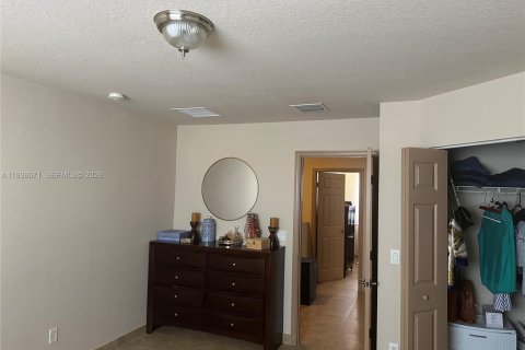 Touwnhouse à louer à Tamarac, Floride: 2 chambres, 114.27 m2 № 1996339 - photo 19