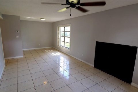 Condo in Orlando, Florida, 2 bedrooms  № 2431645 - photo 10