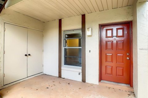 Condo in Orlando, Florida, 2 bedrooms  № 2431645 - photo 2