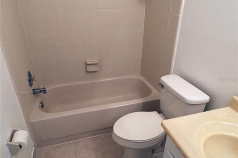 Condo in Orlando, Florida, 2 bedrooms  № 2431645 - photo 4