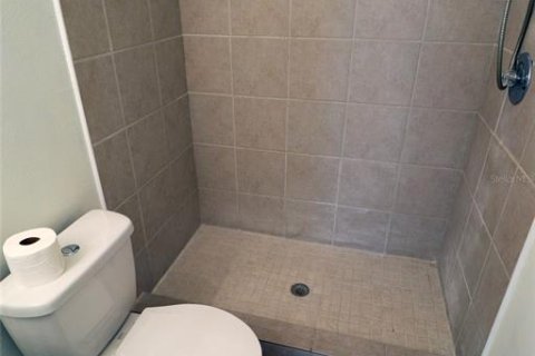 Condo in Orlando, Florida, 2 bedrooms  № 2431645 - photo 5