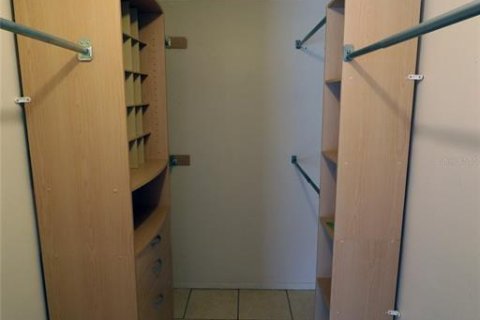 Condo in Orlando, Florida, 2 bedrooms  № 2431645 - photo 3