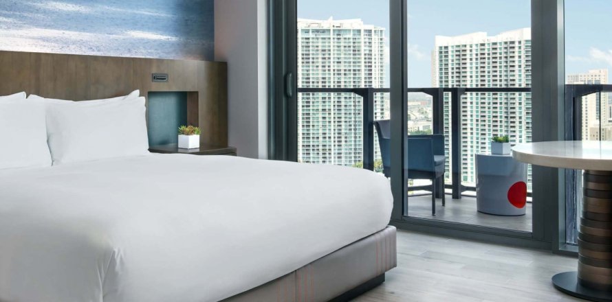 Apartment in REACH BRICKELL CITY CENTER in Miami, Florida 2 bedrooms, 112 sq.m. № 21594