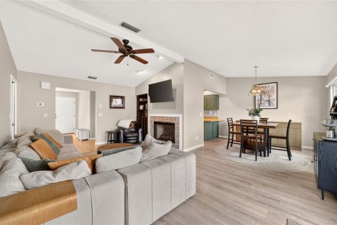 House in Ocala, Florida 2 bedrooms, 118.73 sq.m. № 2258467 - photo 8
