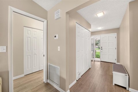House in Ocala, Florida 2 bedrooms, 118.73 sq.m. № 2258467 - photo 14